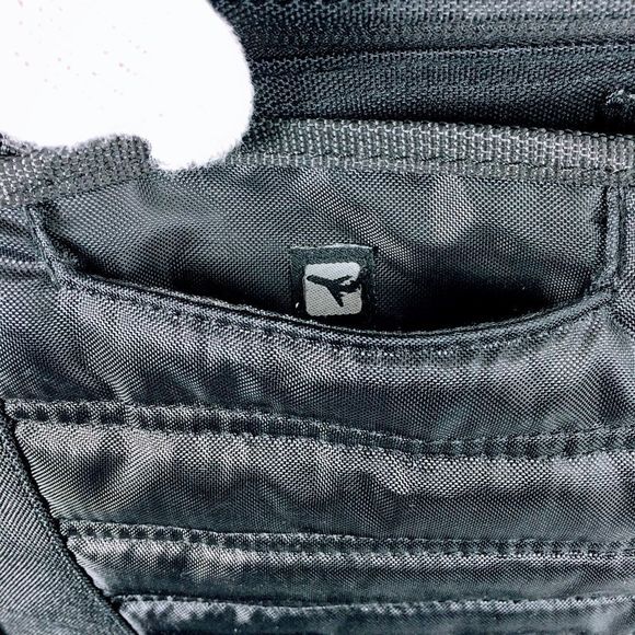 Ogio Findlayson Vodka City Corp Messenger Bag Promo Black Laptop Crossbody Strap - Picture 11 of 14